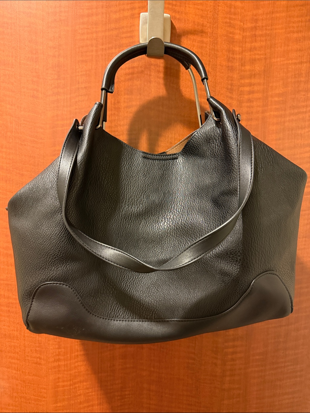Classic Black Leather Tote Bag - Spacious Everyday Handbag
